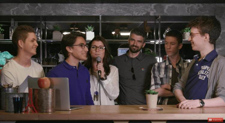 Mathilde Junck et l'équipe YouTube Help Heroes 2016